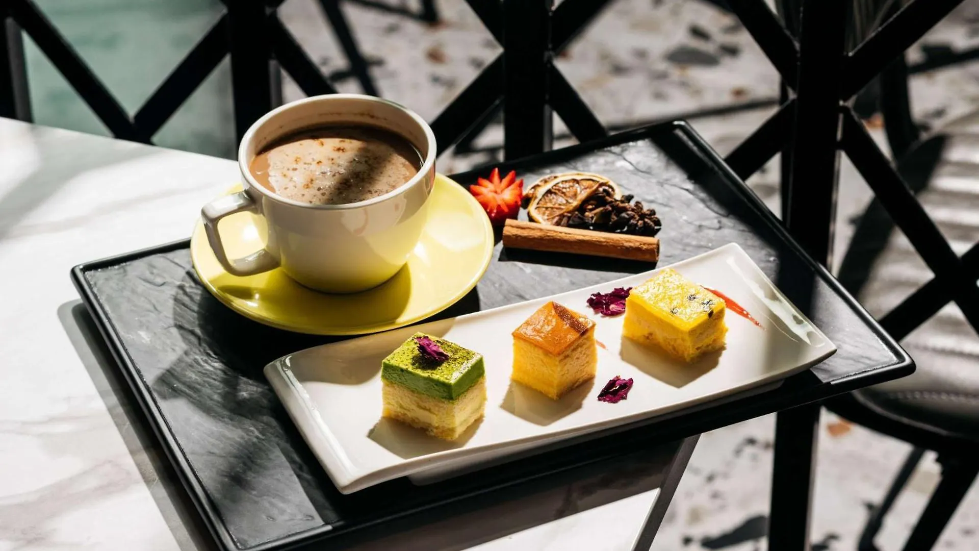 Отель Mercure Singapore Tyrwhitt